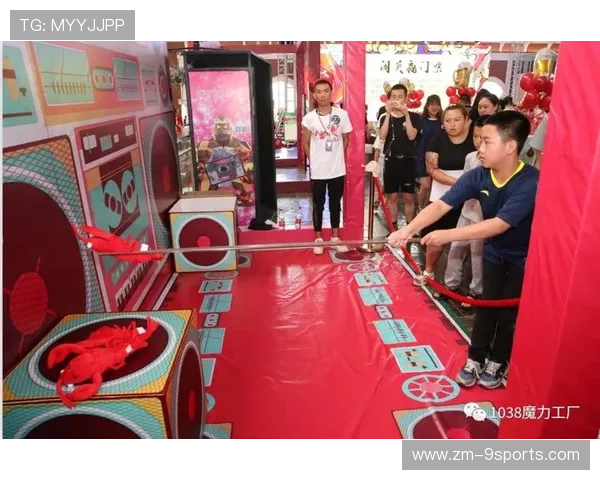 车迷文化：现场欢呼声与激情挥洒的场面，车迷频道